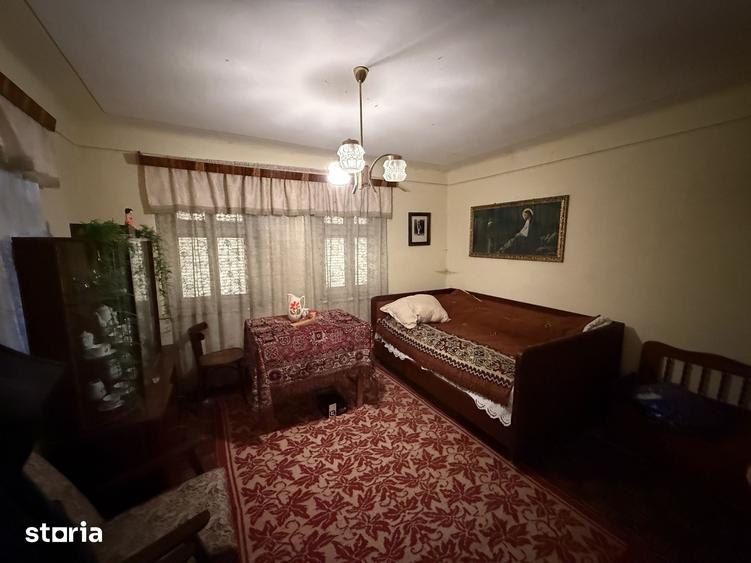 Casă cu 4 camere cu Teren 400 Mp în Poiana Sibiului