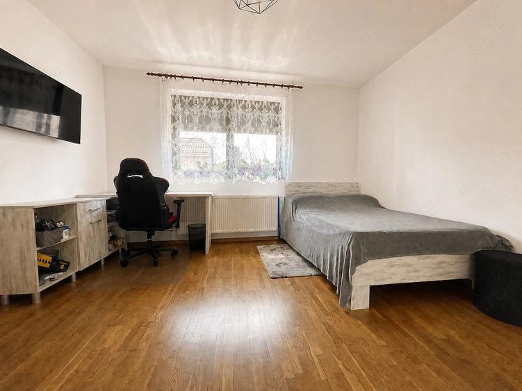 Casă cu 5 camere cu Teren 720 Mp în Șagului
