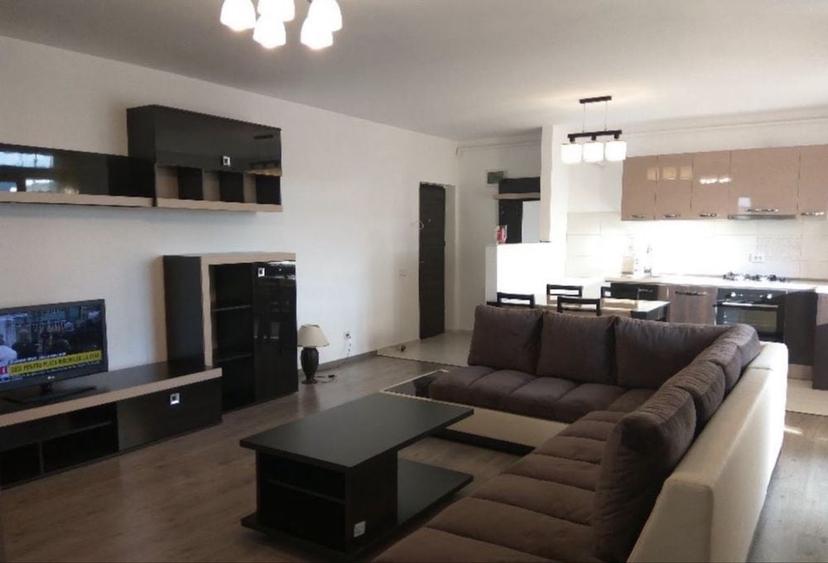 Apartament cu 3 camere decomandat în Florești