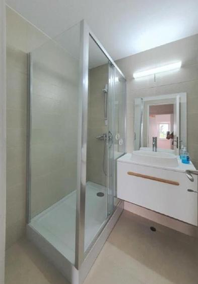 Apartament cu 2 camere decomandat, mobilat în 1 Mai