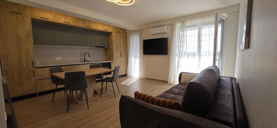 Apartament cu 2 camere semidecomandat în Aradului