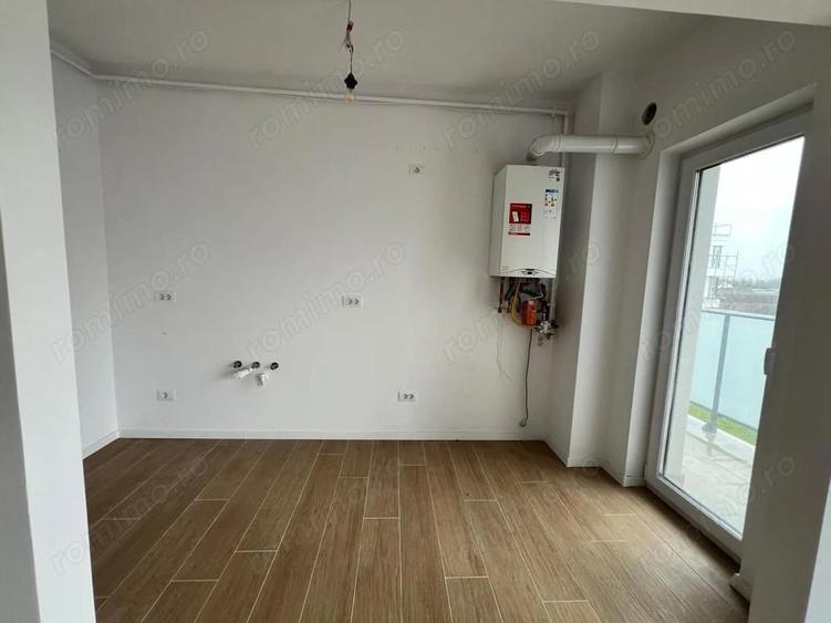 Apartament cu 3 camere decomandat în Torontalului