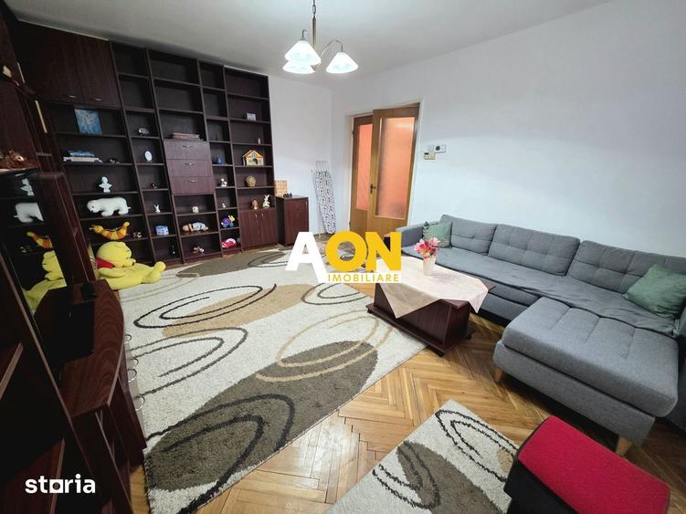 Apartament cu 3 camere decomandat, mobilat în Cetate