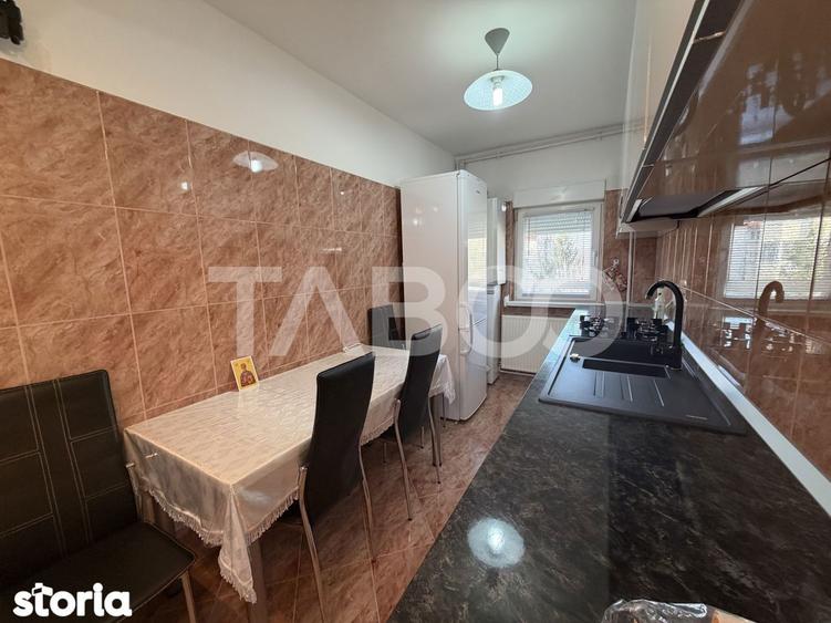 Apartament cu 2 camere decomandat, mobilat în Central