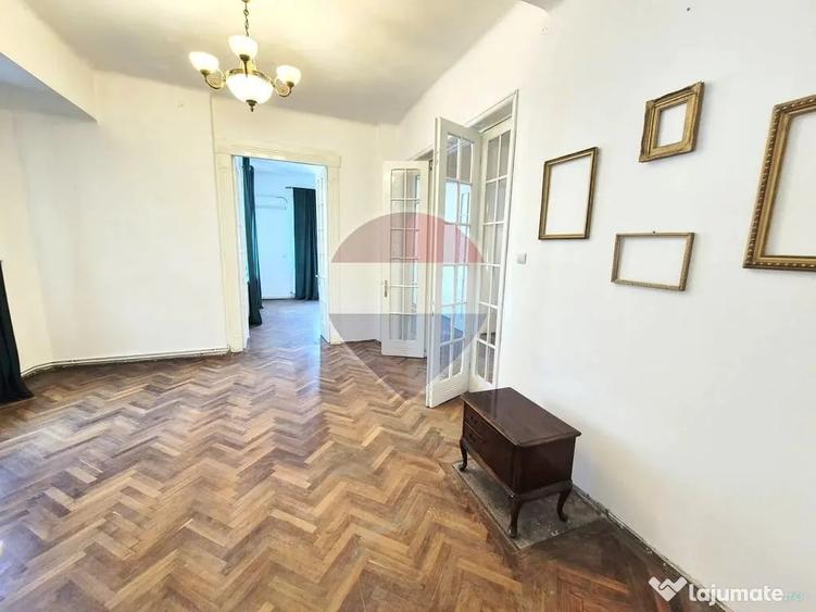 Apartament cu 4 camere decomandat în Tineretului