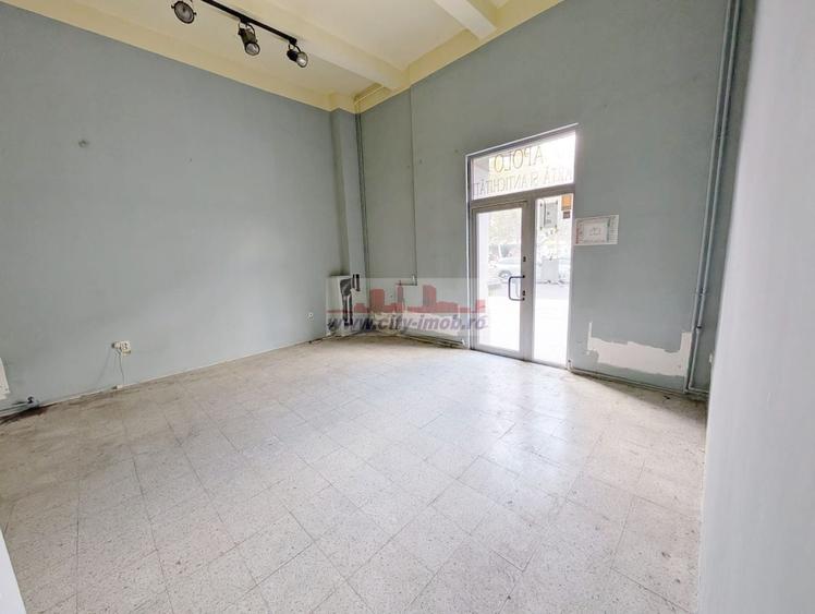 Spațiu comercial, de 174 mp, în Universitate