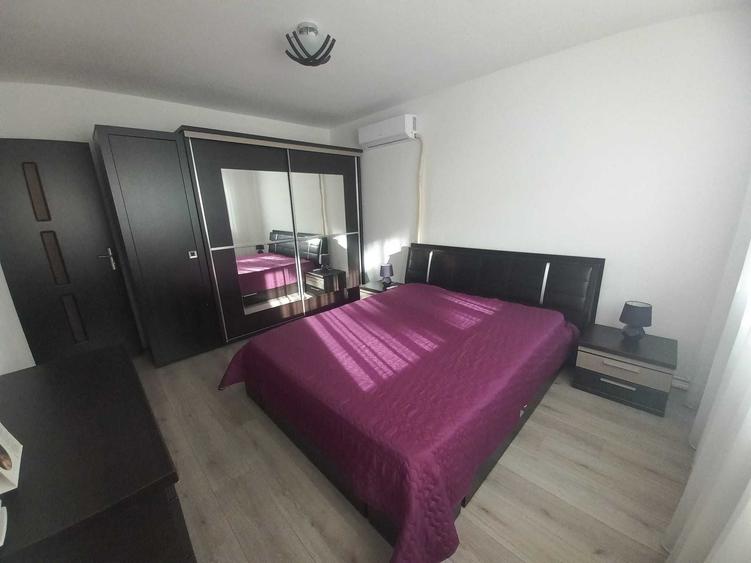 Apartament cu 2 camere decomandat în 7 Noiembrie