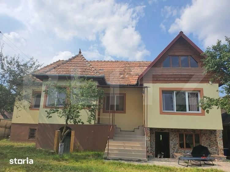 Casă cu 4 camere decomandat cu Teren 1000 Mp în Petrești