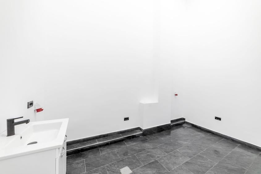 Spațiu comercial, de 48 mp, în Gara de Nord