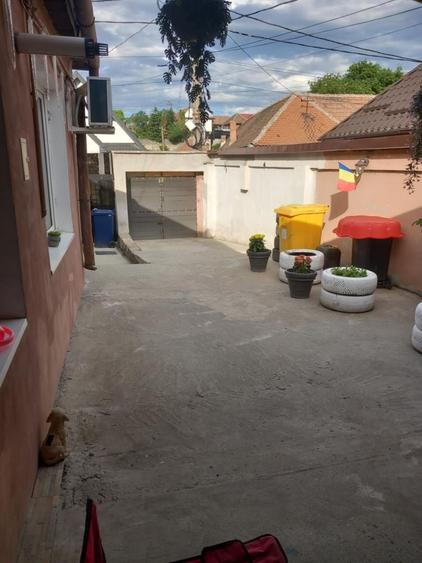 Casă cu 3 camere în Central