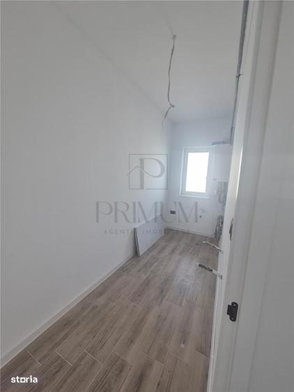 Casă cu 4 camere decomandat în Moșnița Veche