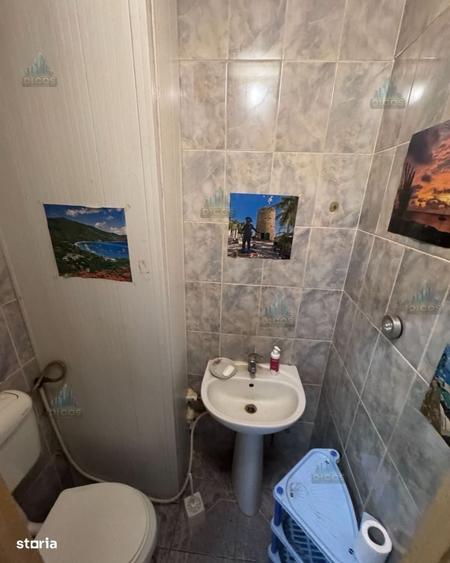 Apartament cu 3 camere în Uiești