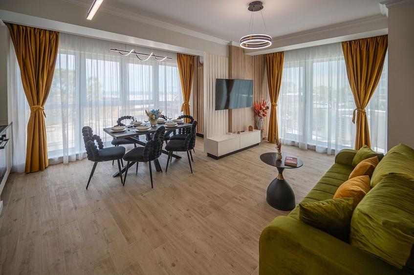 Apartament cu 3 camere decomandat în Mamaia-Sat