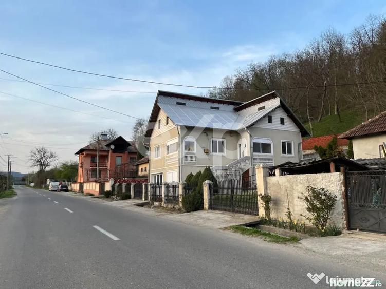 Casă cu 3 camere cu Teren 540 Mp în Manga