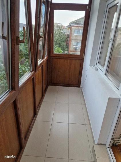 Apartament cu 2 camere decomandat în Soarelui