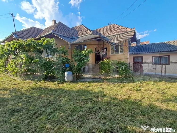 Casa de vanzare in Porumbeni 20 de minute de Targu M - 3
