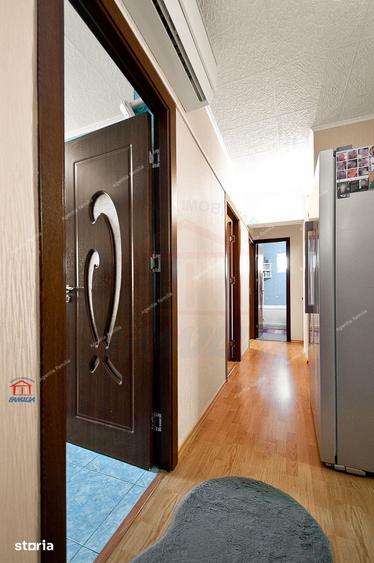 Apartament cu 4 camere decomandat în Micro 16