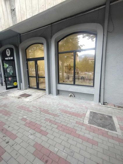 Spațiu comercial, în Central