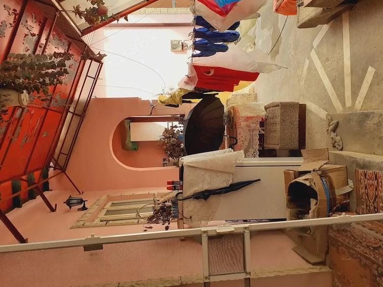 Casă cu 3 camere cu Teren 803 Mp în Central