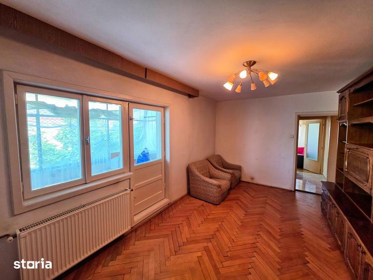 Vand apartament cu 2 camere decomandat in Calea Lipovei 78.000 euro - 2