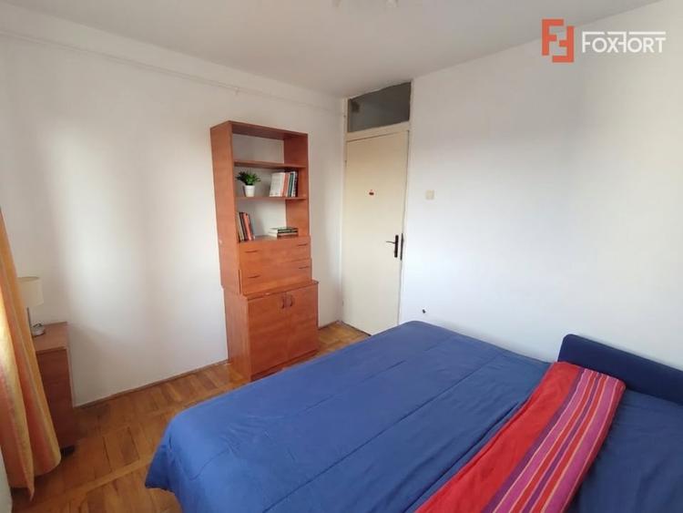 Apartament cu 3 camere decomandat, mobilat în Girocului