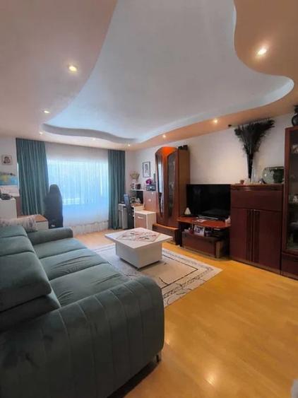 Apartament Cu 3 Camere Decomandate Etaj 2 Zona Obcini - 3