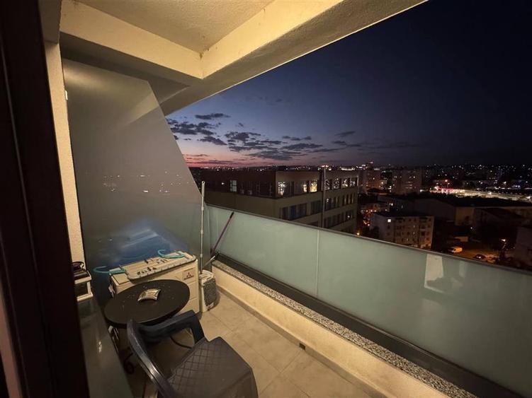 Apartament cu 2 camere decomandat, mobilat în Podu Roș