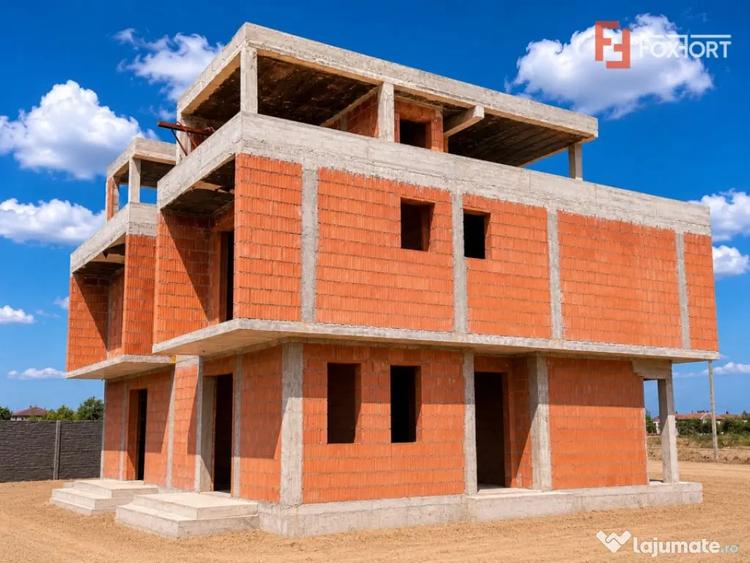 Casă cu 10 camere cu Teren 400 Mp în Aradul Nou