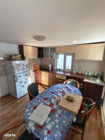 Casă cu 5 camere decomandat cu Teren 1350 Mp în Vintilă Vodă