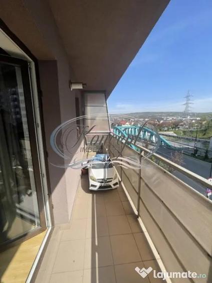 Apartament cu 3 camere semidecomandat, mobilat în Iris