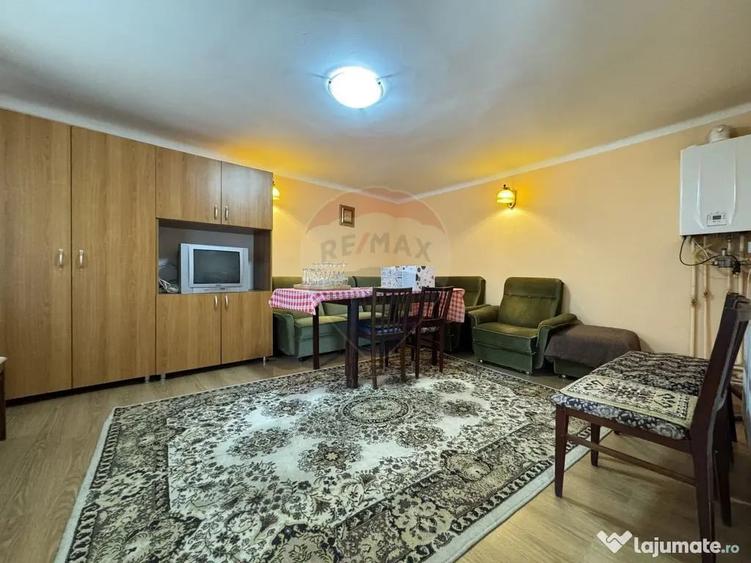 Casă cu 7 camere cu Teren 1026 Mp în Dârlos