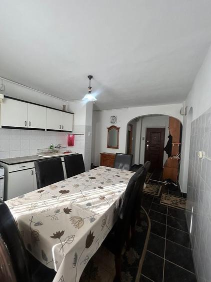Apartament cu 3 camere în Mureșeni