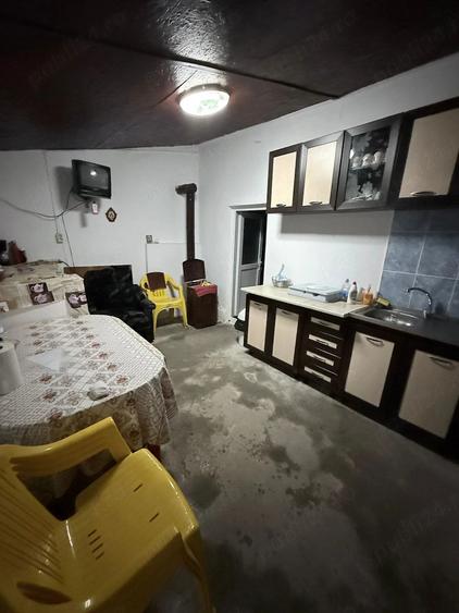Casă cu 3 camere cu Teren 1562 Mp în Gălăteni