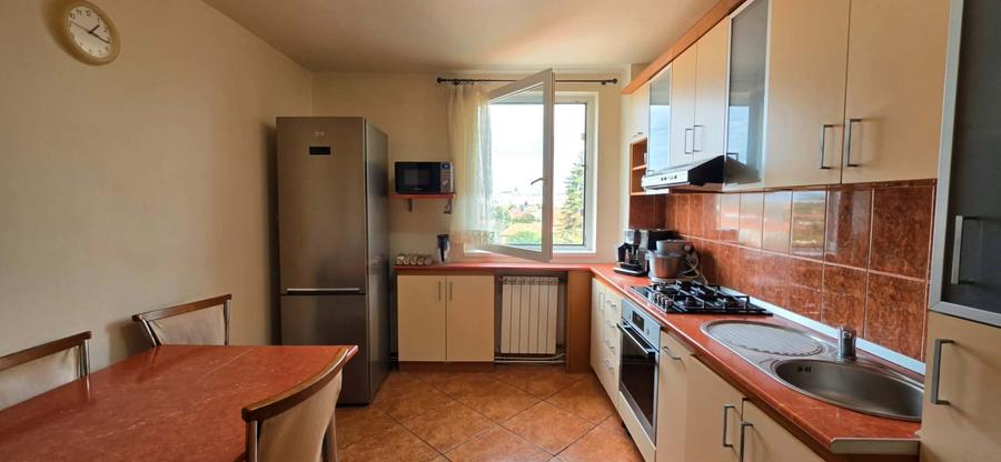 Apartament cu 3 camere decomandat în Cantemir