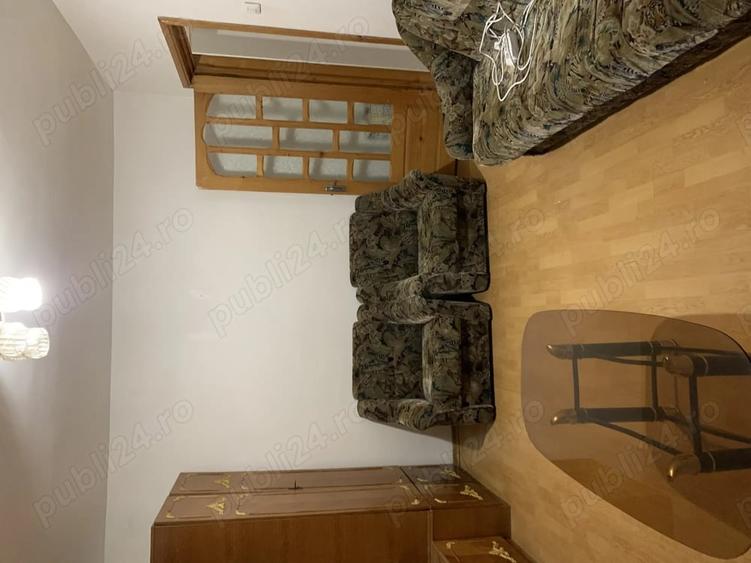 Apartament cu 3 camere decomandat în Sud