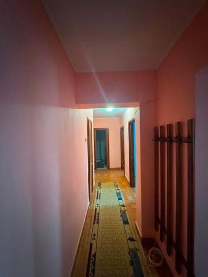 Apartament cu 3 camere decomandat, mobilat în Gară