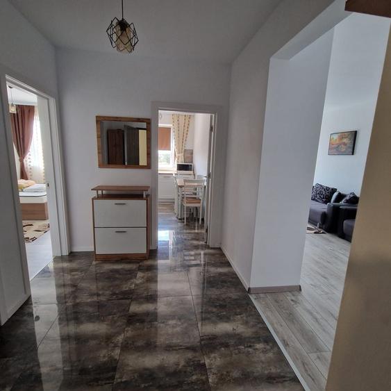 Apartament cu 2 camere decomandat în Decebal