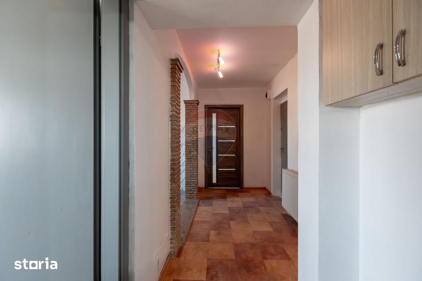 Apartament cu 3 camere în Traian