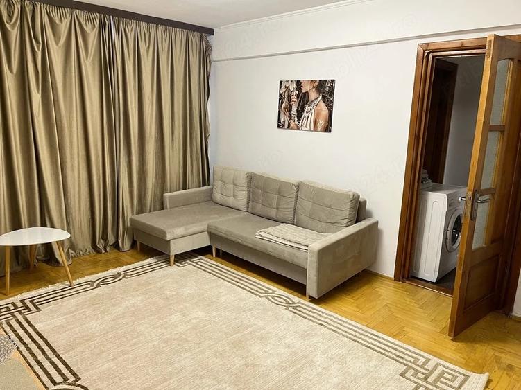 Apartament cu 2 camere semidecomandat în Central
