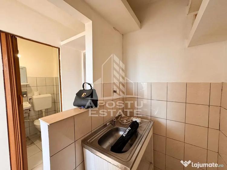 Garsonieră semidecomandată în Complex Studențesc