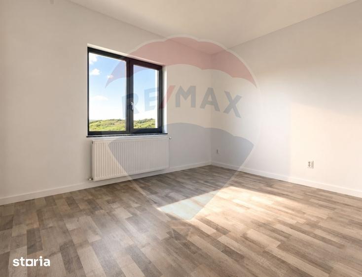 Casă cu 4 camere cu Teren 440 Mp în Miroslava