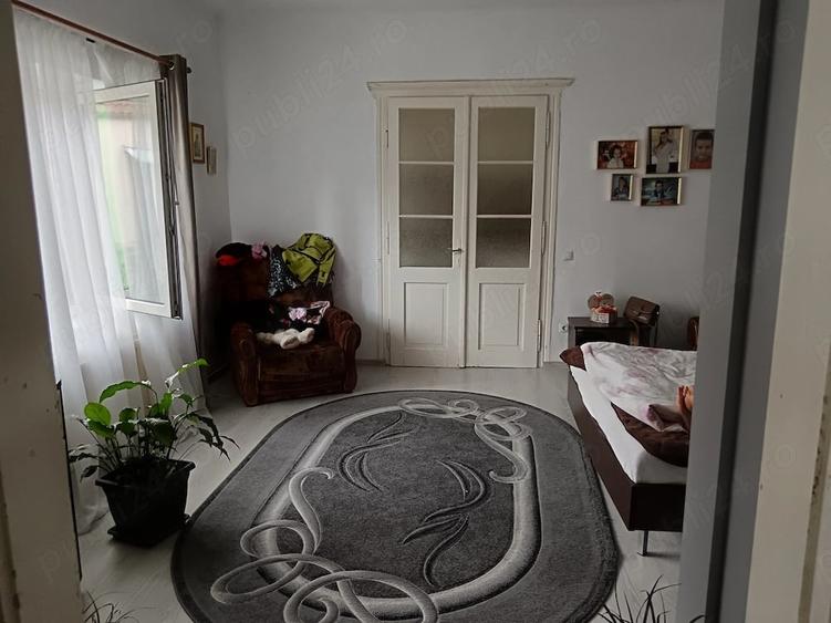 Casă cu 2 camere cu Teren 10 Mp în Lupeni