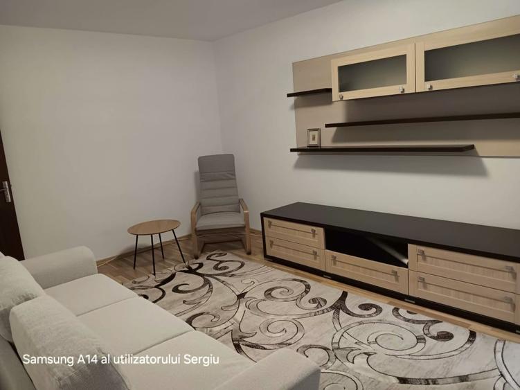 Apartament cu 2 camere decomandat în Nicolina