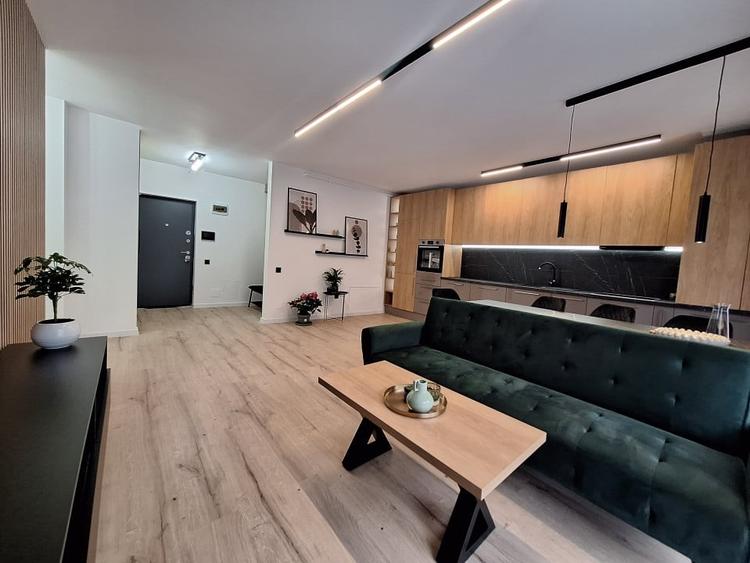 Apartament cu 2 camere semidecomandat, mobilat în Florești — fotografia 1