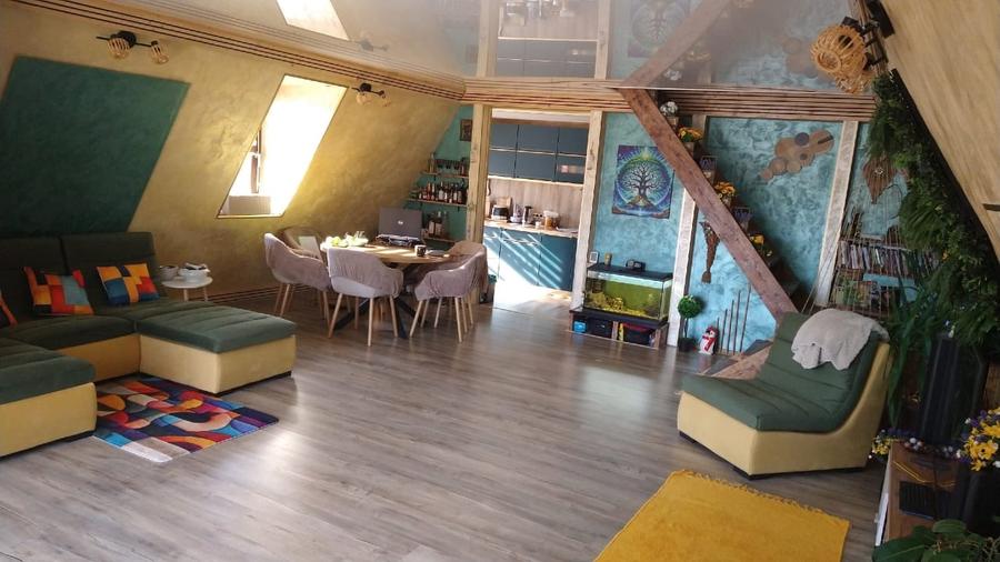 Casă individuală cu 2 camere cu Garaj în Exterior Est