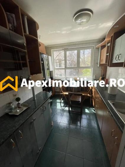 Apartament cu 3 camere decomandat în Militari