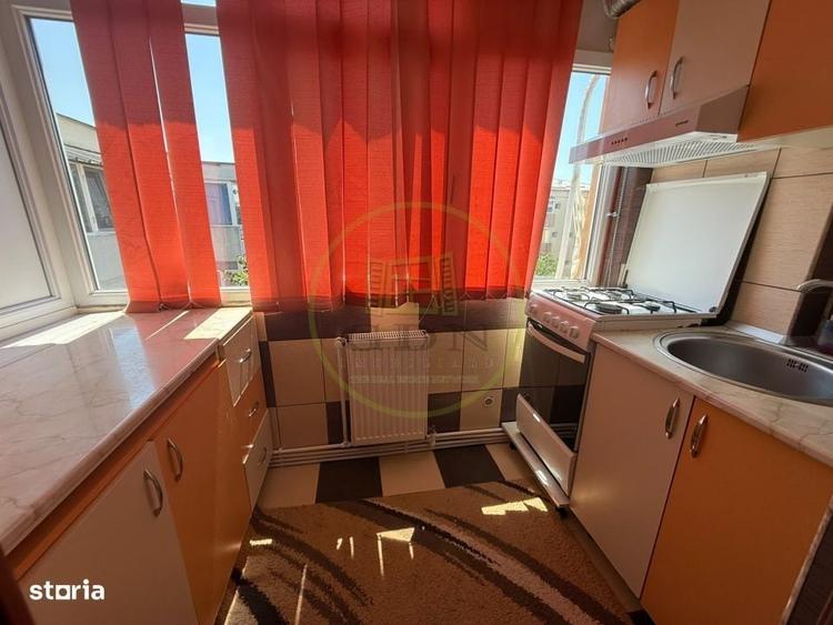 Apartament cu 2 camere decomandat în Rovine