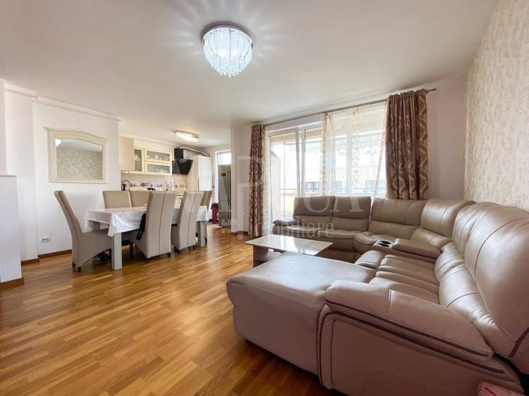 Apartament cu 3 camere semidecomandat în Andrei Mureșanu