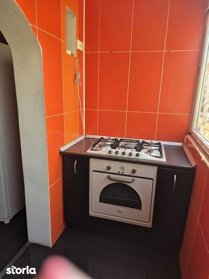 Inchiriez apartament 2 camere - 3