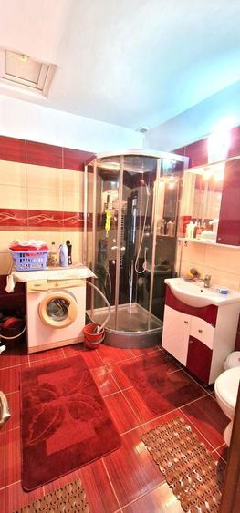 Casă individuală cu 3 camere cu Canalizare în Central